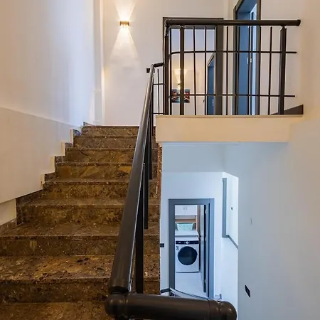 Villa 5 Minutes To Legends For 12 People With Private Pool *